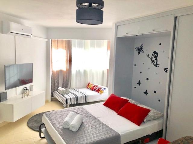 Ferienwohnung Studio In The Center Of Torremolinos Exterior foto