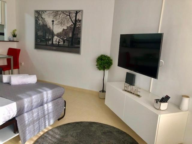 Ferienwohnung Studio In The Center Of Torremolinos Exterior foto